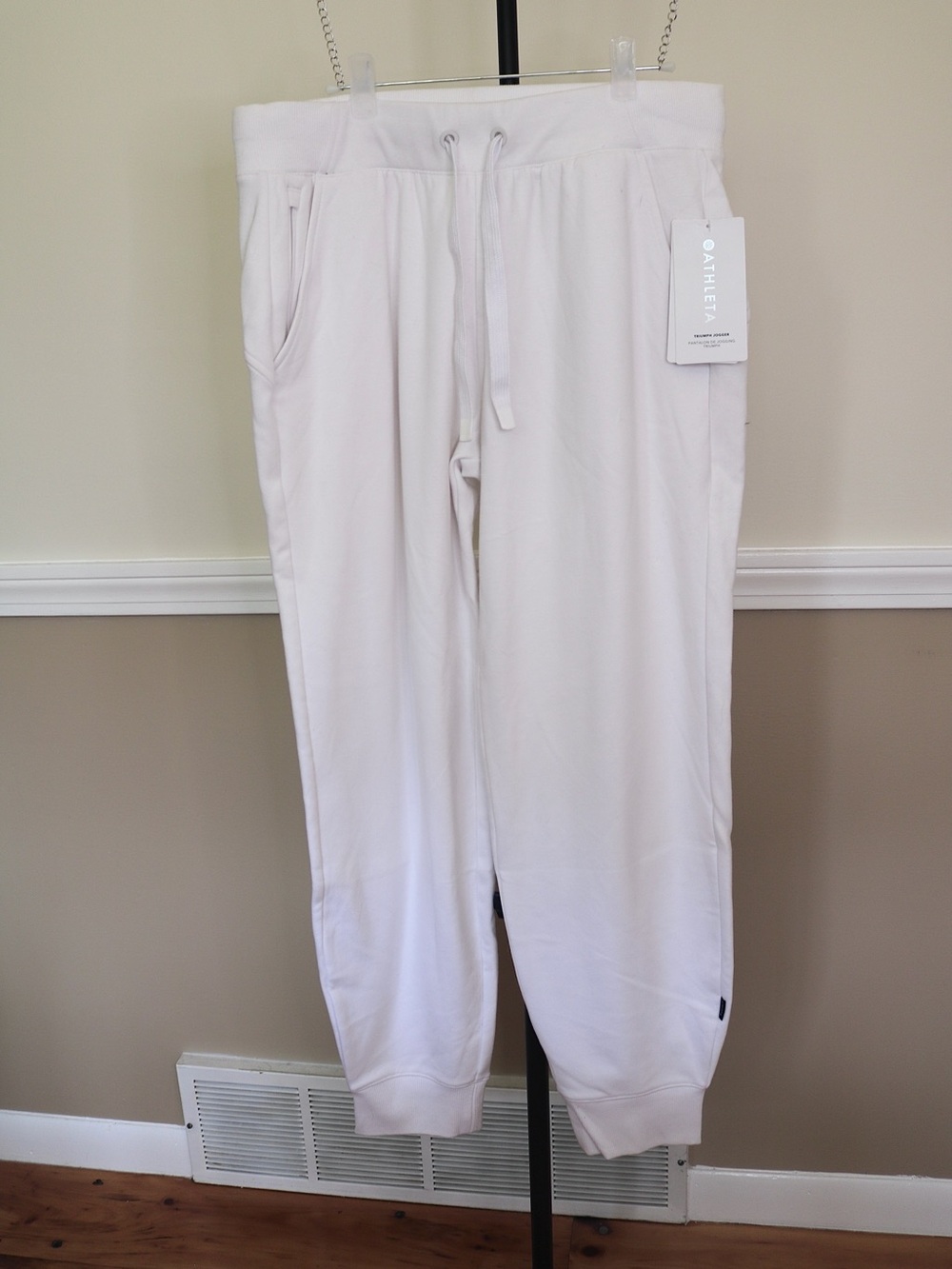 Athleta White Mid-Rise Jogger Pants triumph, jogger new with tags